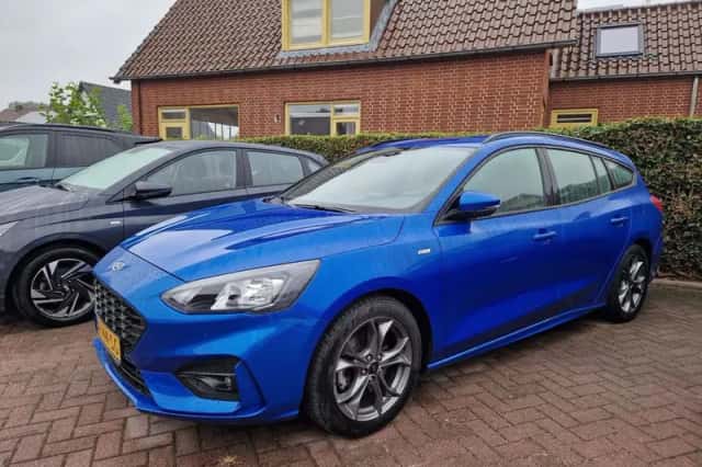 Ford Focus (2021) thumbnail 3