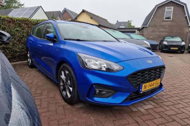 Ford Focus (2021) thumbnail 4