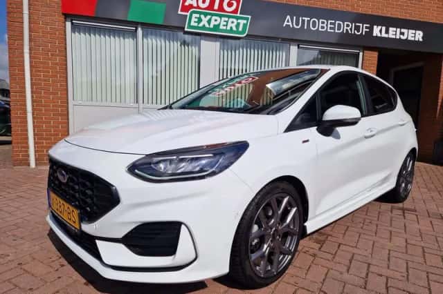 Ford Fiesta (2023) thumbnail 3