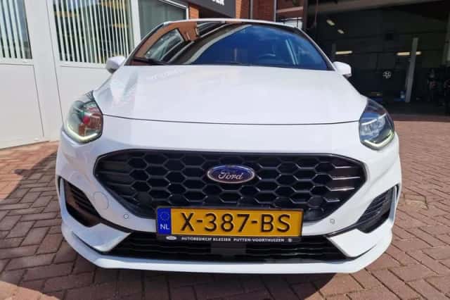 Ford Fiesta (2023) thumbnail 4