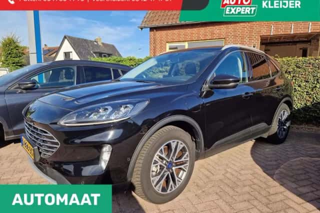 Ford Kuga (2021) thumbnail 1