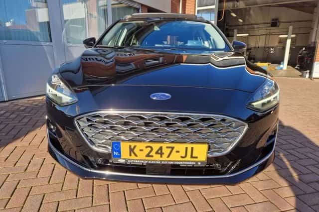 Ford Focus (2021) thumbnail 3