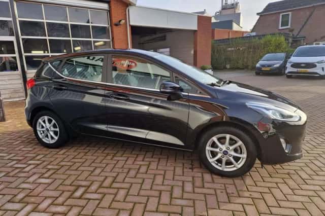 Ford Fiesta (2021) thumbnail 5