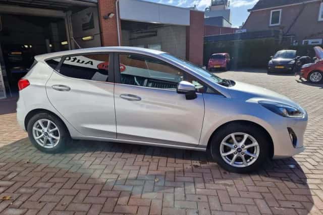 Ford Fiesta (2021) thumbnail 5