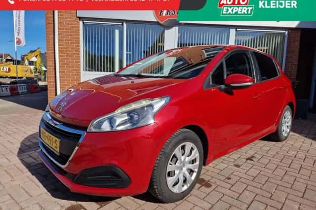 Peugeot 208 (2015) thumbnail 1