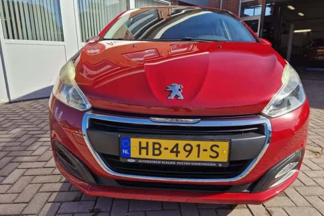 Peugeot 208 (2015) thumbnail 3