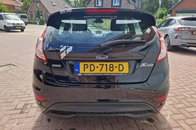 Ford Fiesta (2017) thumbnail 6