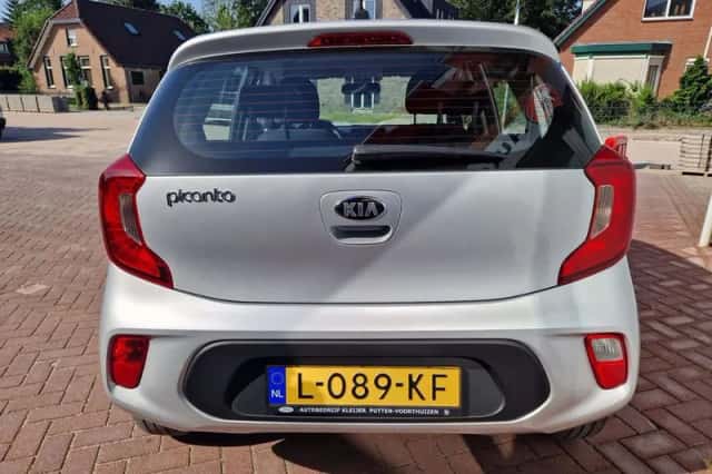 Kia Picanto (2021) thumbnail 6
