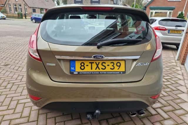 Ford Fiesta (2014) thumbnail 6