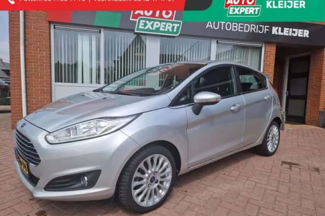 Ford Fiesta (2014) thumbnail 1
