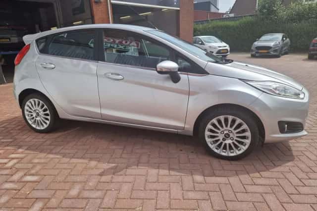 Ford Fiesta (2014) thumbnail 6