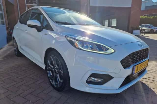 Ford Fiesta (2021) thumbnail 4
