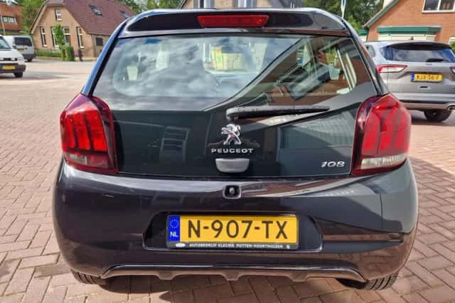 Peugeot 108 (2022) thumbnail 5
