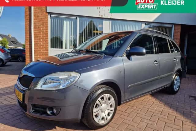 Škoda Fabia (2009) thumbnail 1