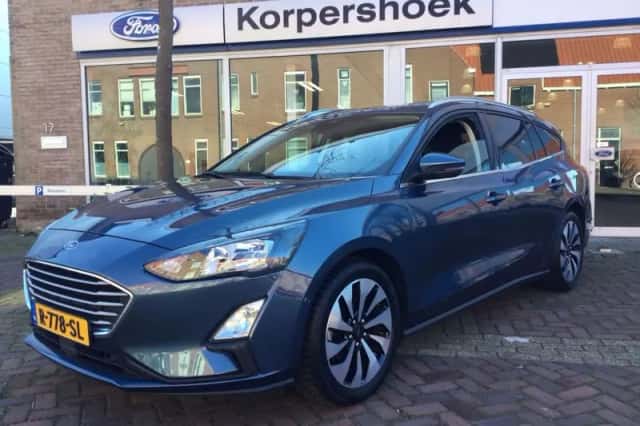 Ford Focus (2021) thumbnail 1