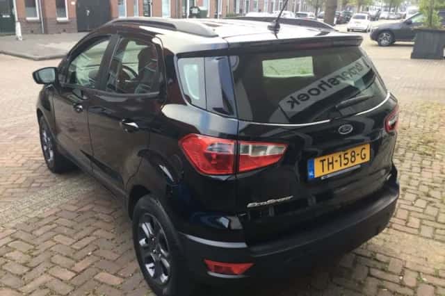 Ford EcoSport (2018) thumbnail 3