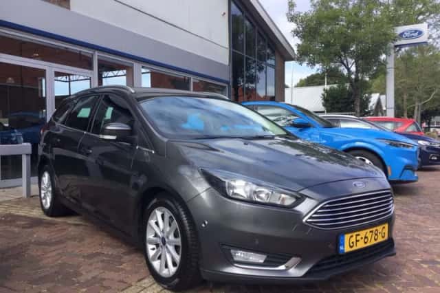 Ford Focus (2015) thumbnail 2
