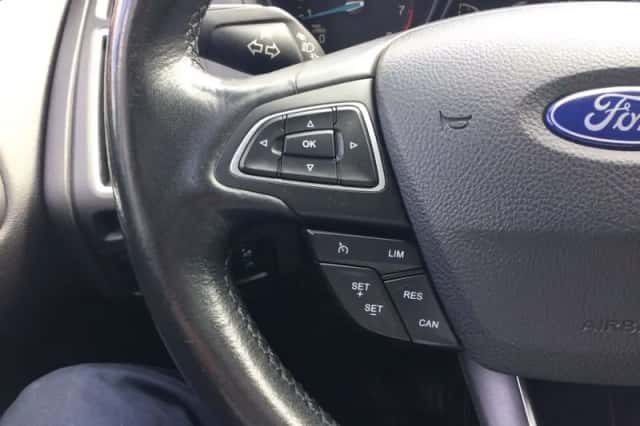 Ford Focus (2015) thumbnail 6