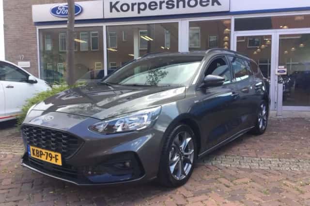 Ford Focus (2020) thumbnail 1