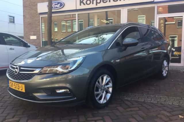 Opel Astra (2018) thumbnail 1