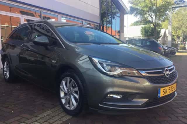 Opel Astra (2018) thumbnail 2