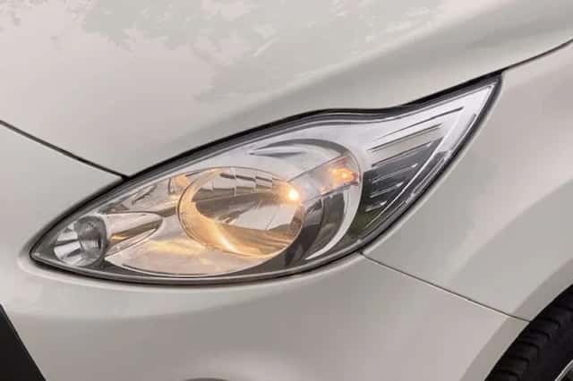 Ford Ka (2012) thumbnail 5