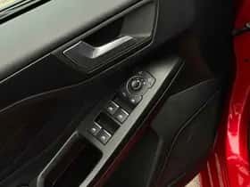Ford Focus (2021) thumbnail 18