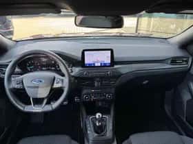 Ford Focus (2020) thumbnail 4