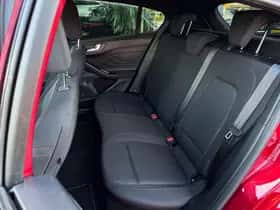 Ford Focus (2020) thumbnail 6