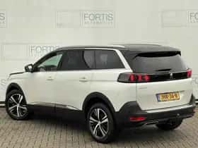 Peugeot 5008 (2023) thumbnail 2