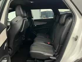 Peugeot 5008 (2023) thumbnail 5