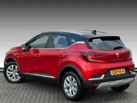 Renault Captur (2022) thumbnail 3