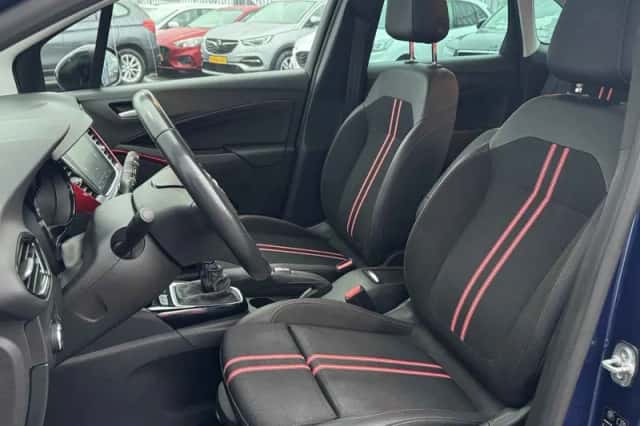 Opel Crossland (2022) thumbnail 3