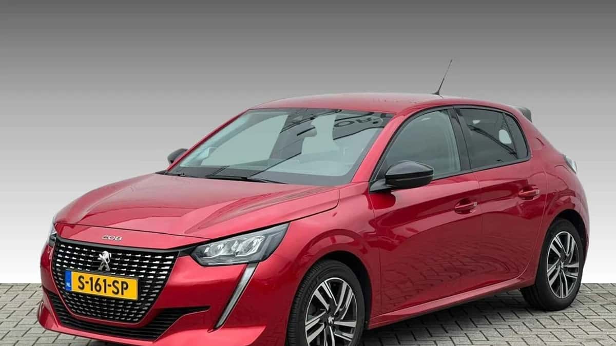 Peugeot 208 (2023) — foto 1
