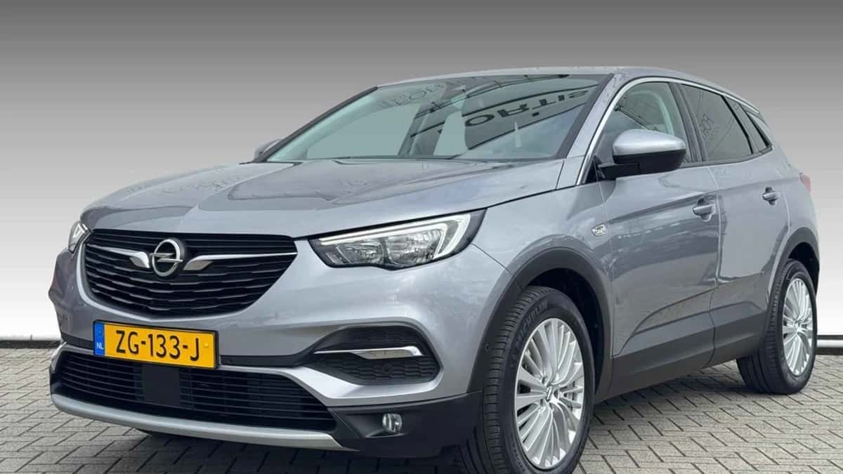 Opel Grandland X (2019) — foto 1