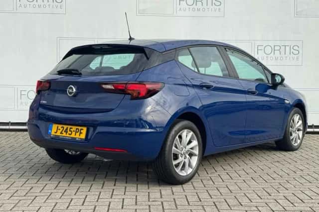 Opel Astra (2020) thumbnail 2