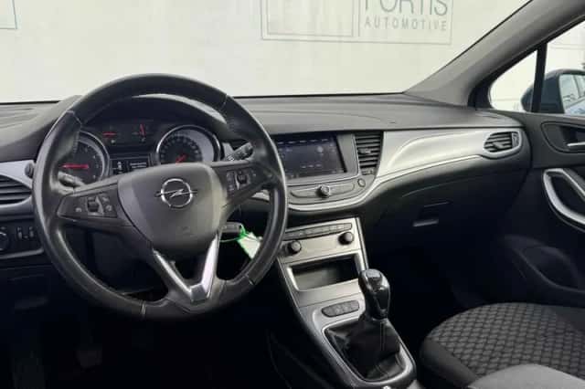 Opel Astra (2020) thumbnail 3