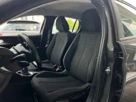 Peugeot 208 (2021) thumbnail 5