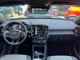Volvo XC40 (2021) thumbnail 4