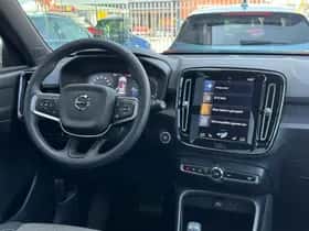 Volvo XC40 (2021) thumbnail 6