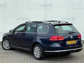 Volkswagen Passat (2013) thumbnail 2