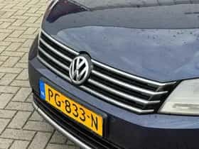 Volkswagen Passat (2013) thumbnail 12