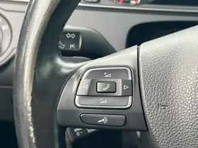 Volkswagen Passat (2013) thumbnail 17