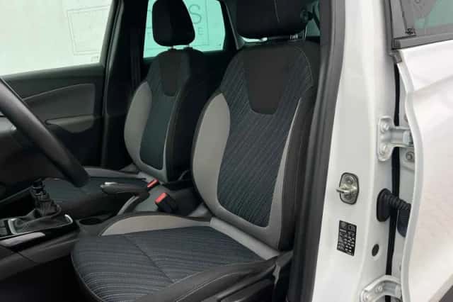 Opel Crossland X (2019) thumbnail 6