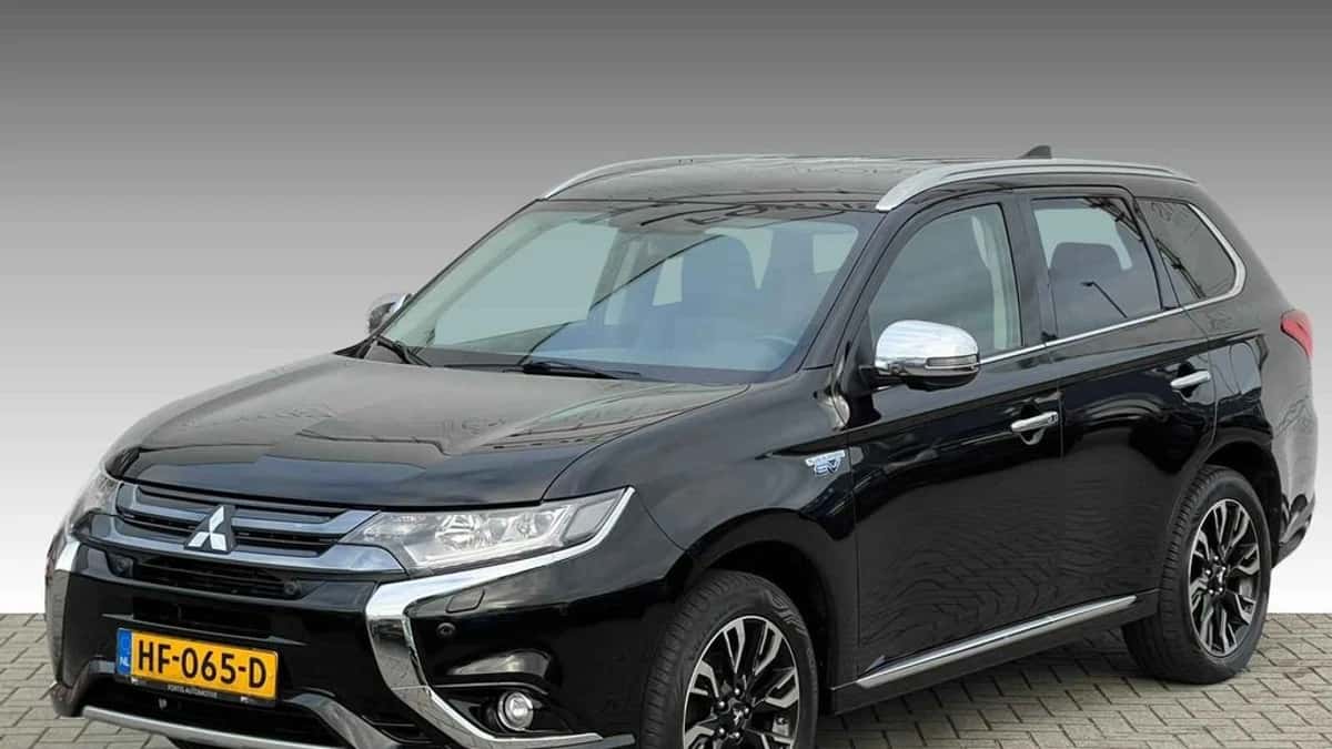 Mitsubishi Outlander (2015) — foto 1