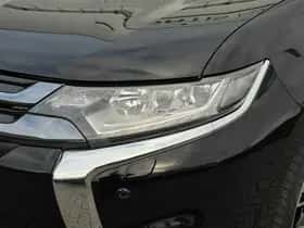 Mitsubishi Outlander (2015) thumbnail 21