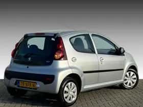 Peugeot 107 (2012) thumbnail 2