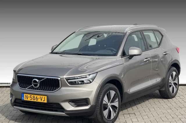 Volvo XC40 (2022) thumbnail 1