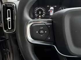 Volvo XC40 (2022) thumbnail 12