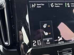 Volvo XC40 (2022) thumbnail 30